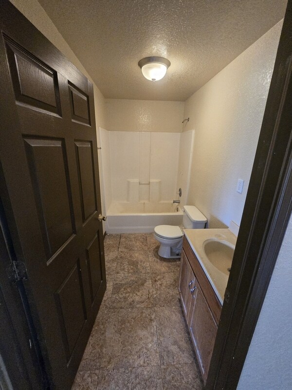 Building Photo - 112 Alton Ave