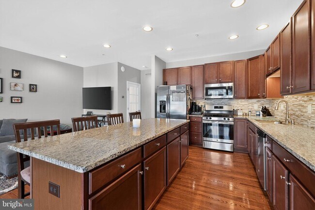 Building Photo - 1551 Emily Ct