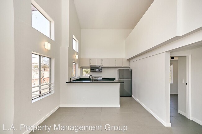 Building Photo - 2730 W Temple St