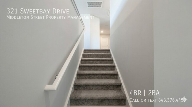 Building Photo - 321 Sweetbay Dr