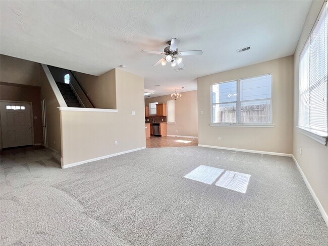 Building Photo - 815 Forest Ivy Ln