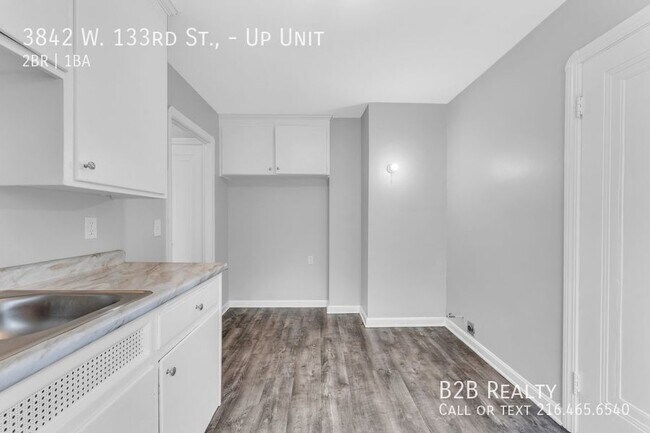 Building Photo - 3842 W 133rd St
