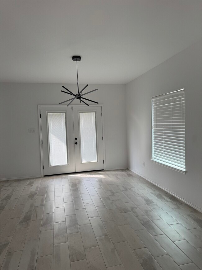 Building Photo - 4214 Gavilan Dr