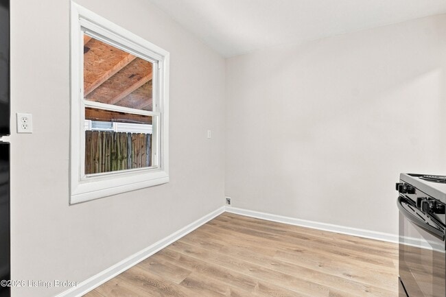 Building Photo - 318 Freeman Ave
