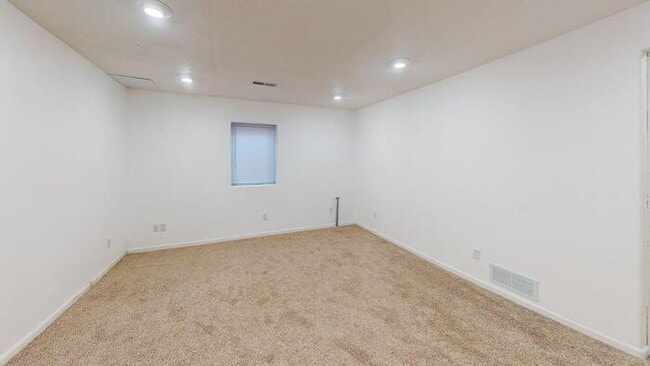 Building Photo - 3029 Stonewall Dr