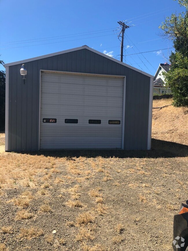 Building Photo - 24x48 Storage shop in Hucrest area with la...