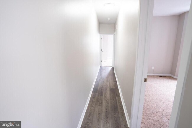 Building Photo - 1745 N 60th St