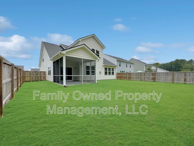 Building Photo - 302 Witch Hazel St