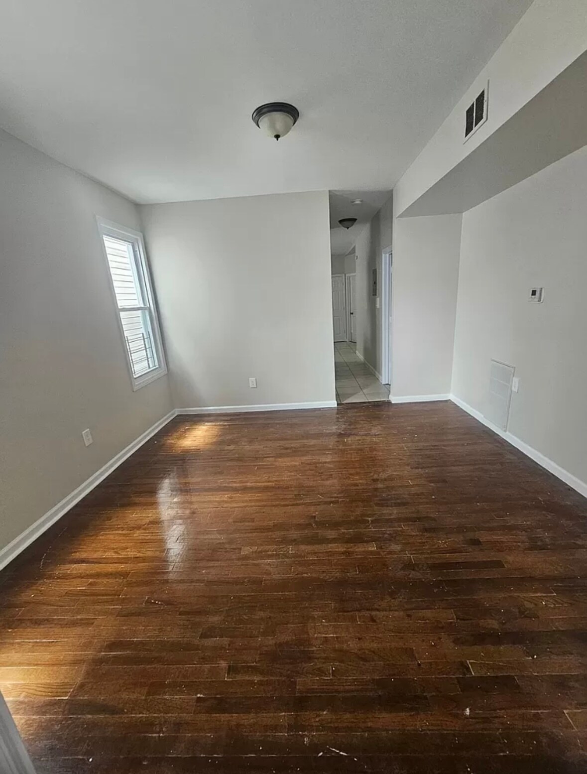 Building Photo - 655 S 19th St