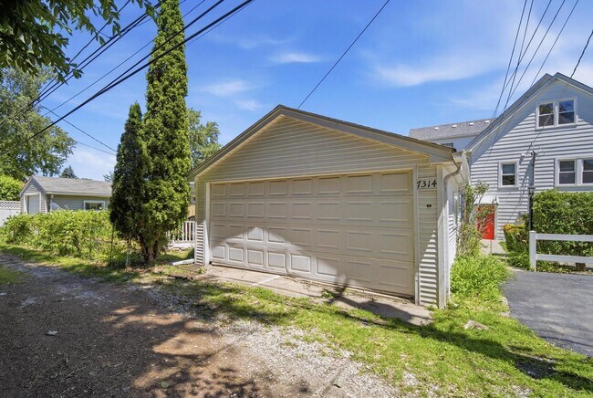 Building Photo - 7314 N Crawford Ave