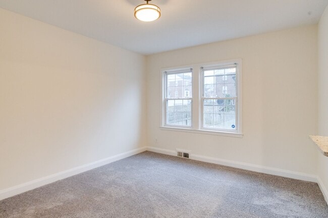 Building Photo - 1809 Glen Ridge Rd