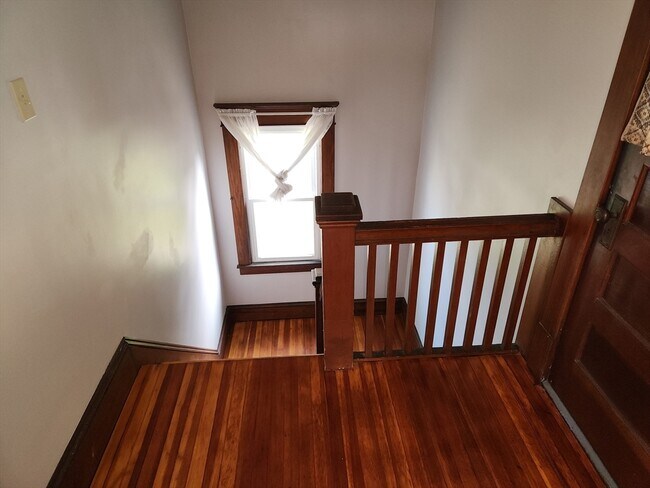 Building Photo - 43 Wildermere St