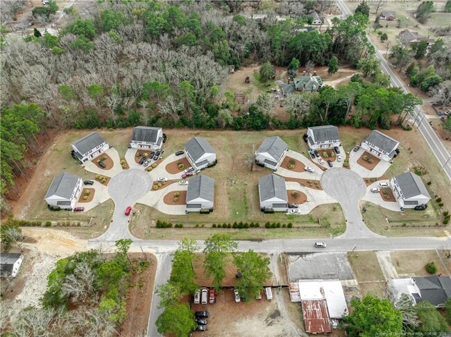 Building Photo - 122 Sherman Ct