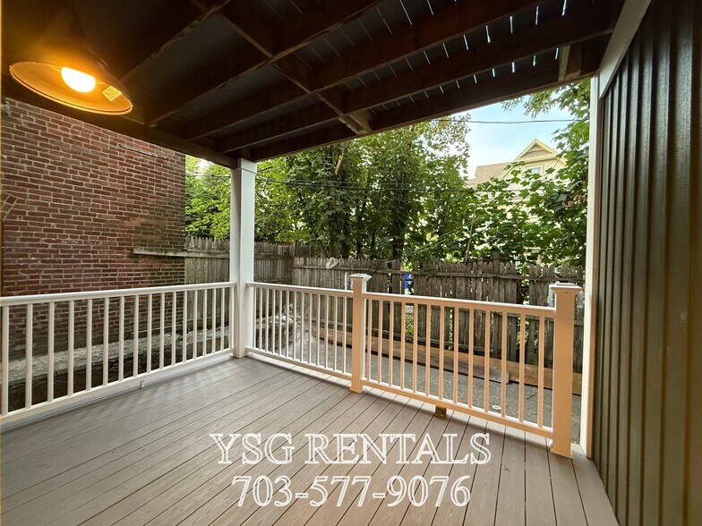 Building Photo - 14 Dorr St