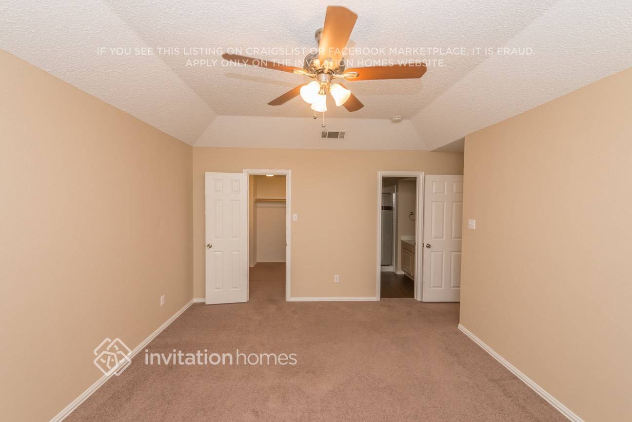 Building Photo - 5010 Ridgefield Ct