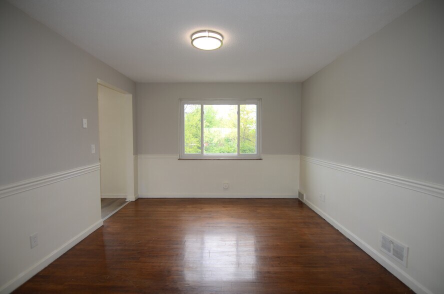 Building Photo - 3982 Longford Dr