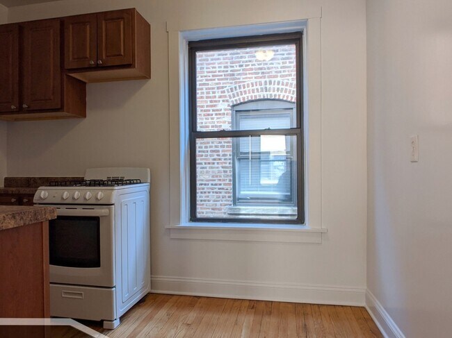 Building Photo - 2649 N Spaulding Ave