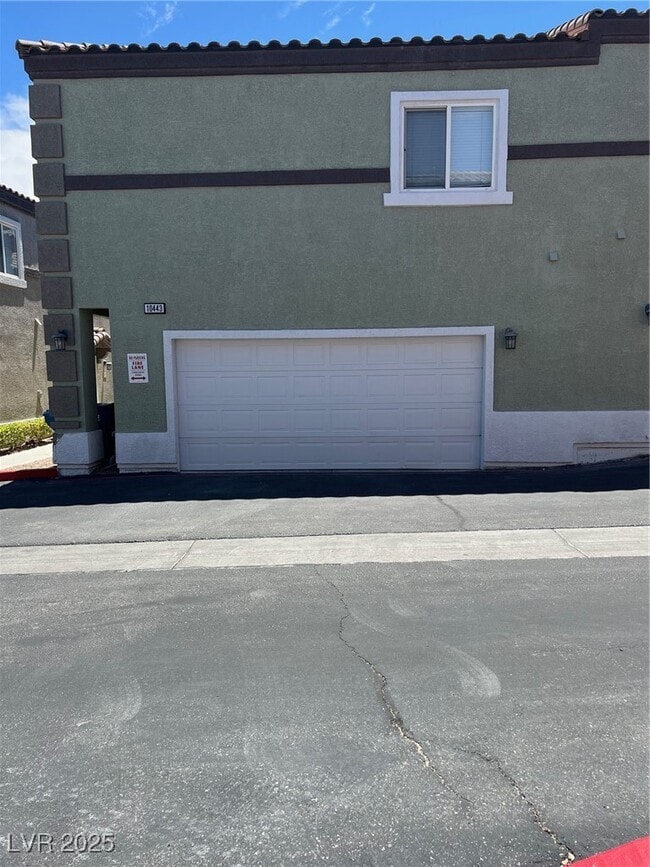 Building Photo - 10443 Alpine Edge Ave