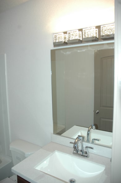 Building Photo - 109 Anna Ct