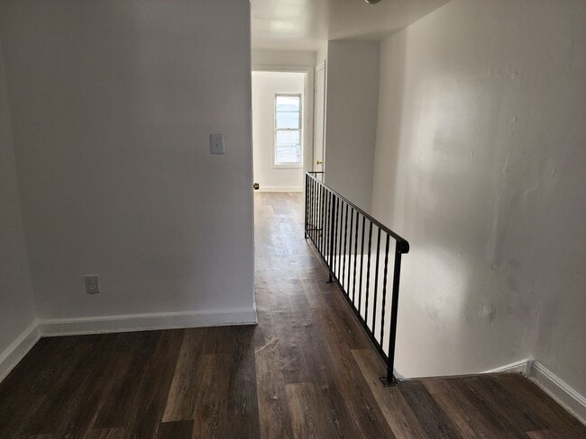 Building Photo - 203 Porter St