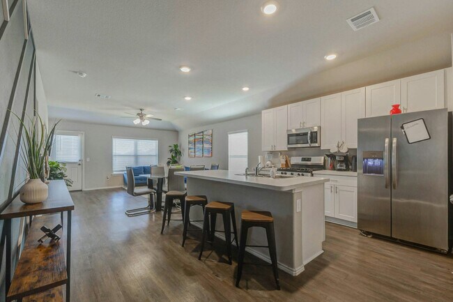 Building Photo - 10658 Red Orchid Dr