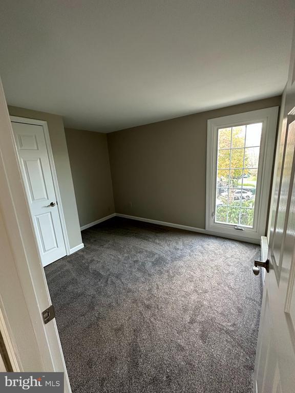 Building Photo - 134 Maple Ave