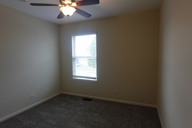 Building Photo - 2244 Flagstone Ln