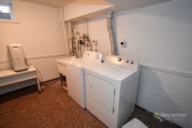 Building Photo - 3 Bed, 2.5 Bath Twin Home in Doylestown with Garage & Finished Basement