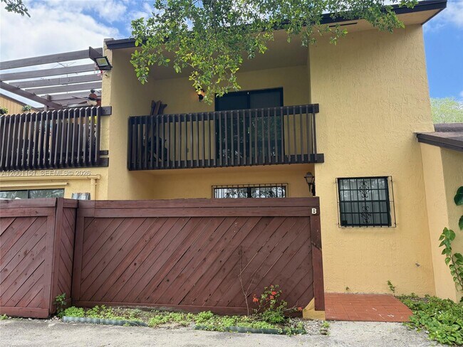 Building Photo - 6651 SW 137th Ct