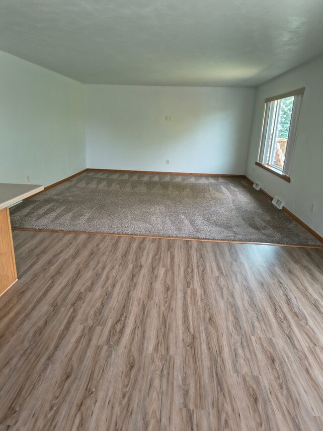 Building Photo - 1059 Rock Ledge Ln