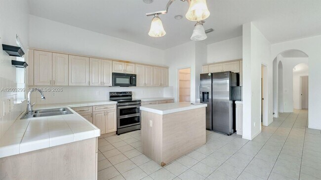 Building Photo - 1916 SE 23rd Ave