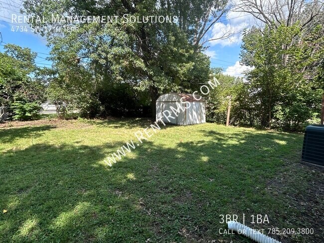 Building Photo - 4734 SW 17th Terrace