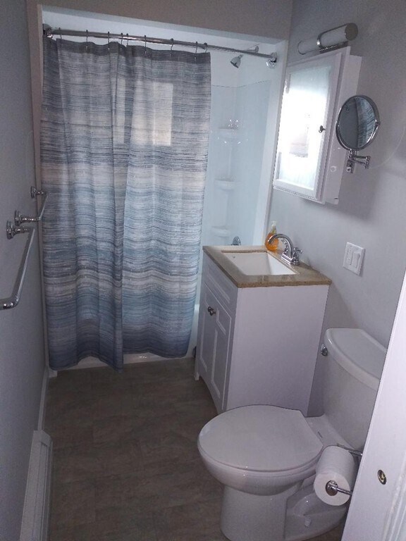 Building Photo - 13 King St