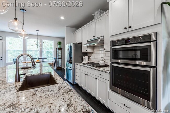 Building Photo - 2785 Hartwick Dr
