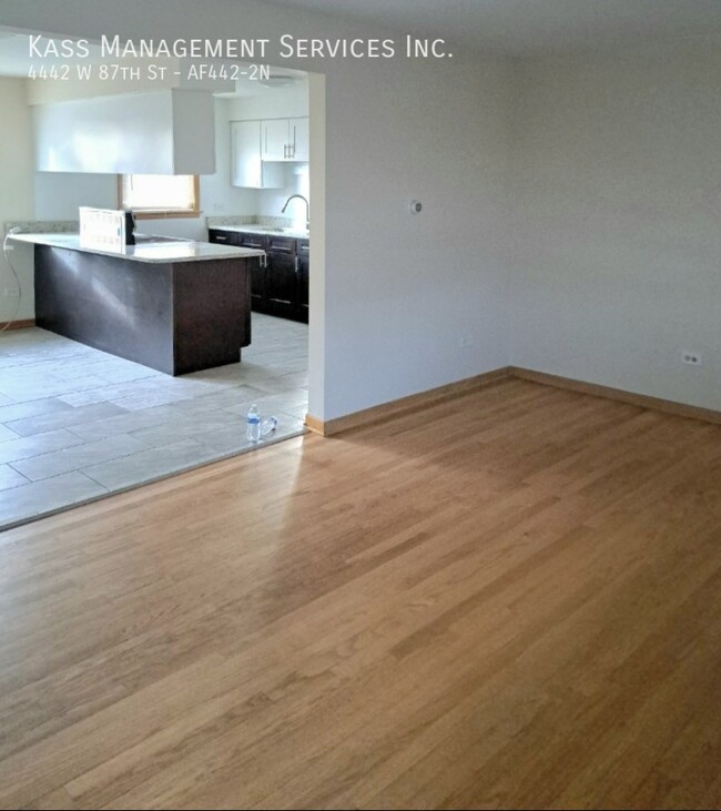 Building Photo - Beautiful 2 Bedroom w/Heat in Ashburn - SS...