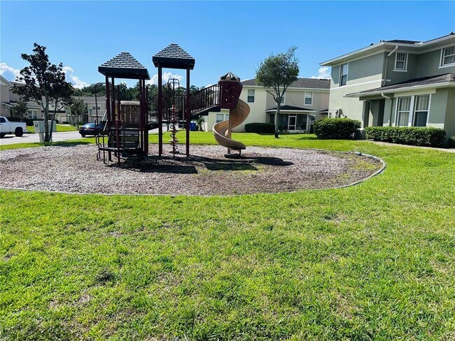 Building Photo - 2072 Cypress Bay Blvd