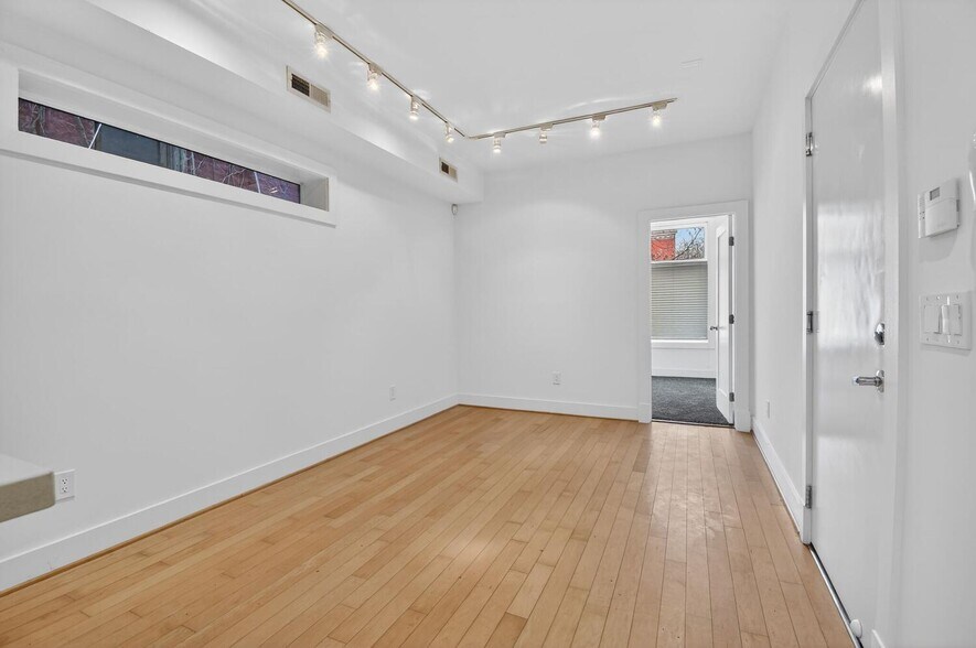 Building Photo - 1503 11th St NW