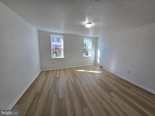 Building Photo - 1805 S 5th St