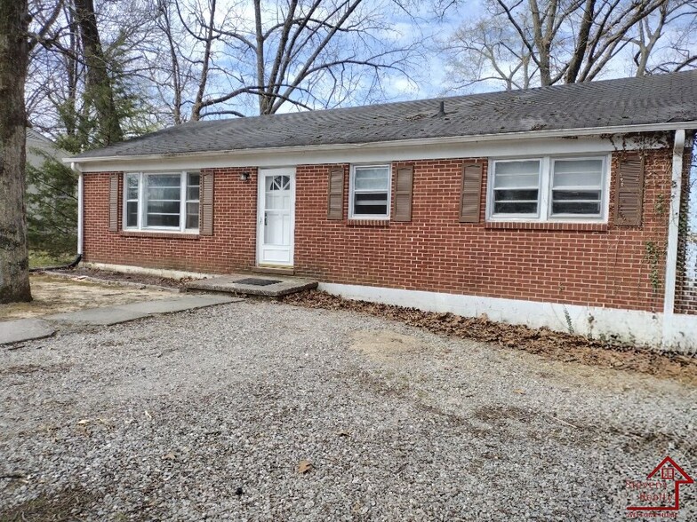 Primary Photo - 1338 Woodland Ave