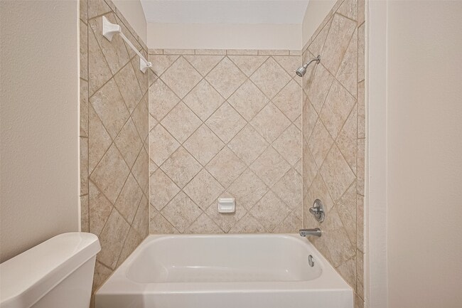 Building Photo - 20834 Avery Cove Ln
