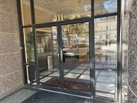 Building Photo - Condo in the Heart of Downtown