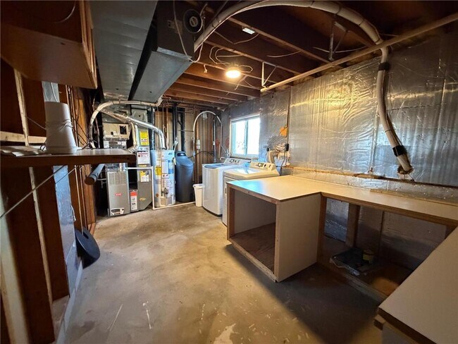 Building Photo - 11941 69th Ave N