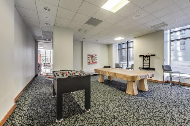 Building Photo - 420 E Waterside Dr