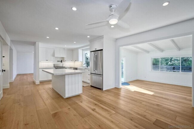 Building Photo - 1311 Crestridge Dr