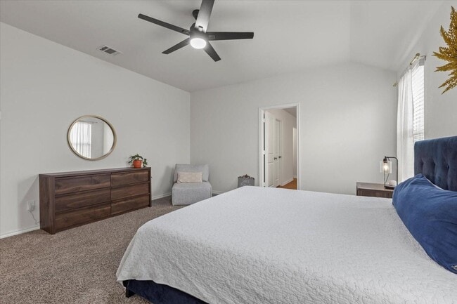 Building Photo - Modern single-story home with 4 bedrooms, 2 bathrooms, open-concept living, stylish kitchen, two-...