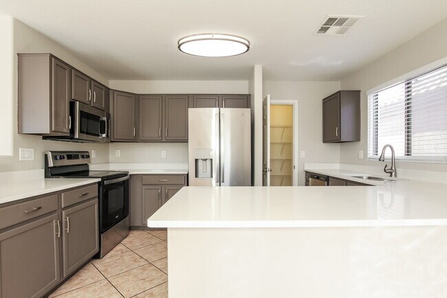 Building Photo - 23955 W Antelope Trail