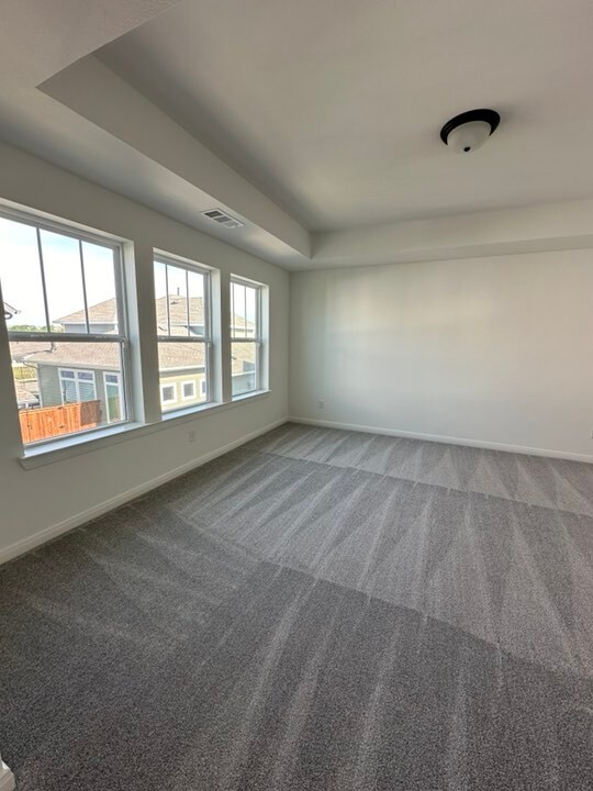 Building Photo - 13369 Hedgebrook Pl