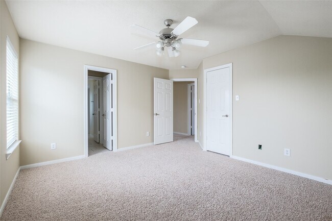 Building Photo - 26114 Sandersgate Ln