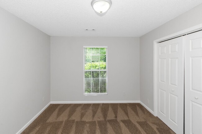 Building Photo - Charming Ranch-Style Home with Spacious Ya...