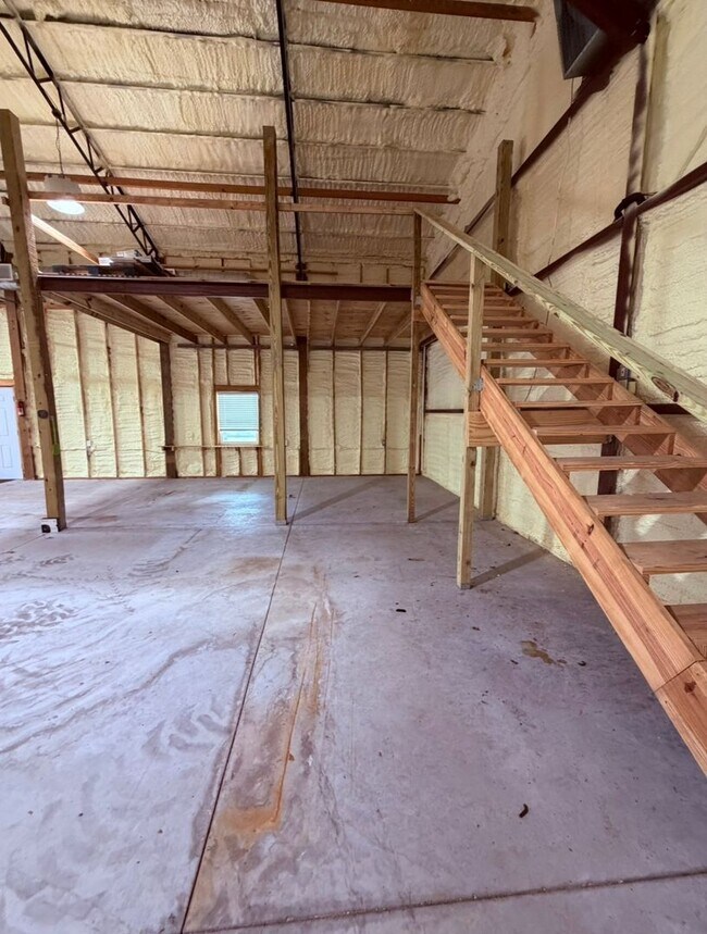 Building Photo - Gated 10-Acre Luxury Retreat with 40x60 Shop & Barn!